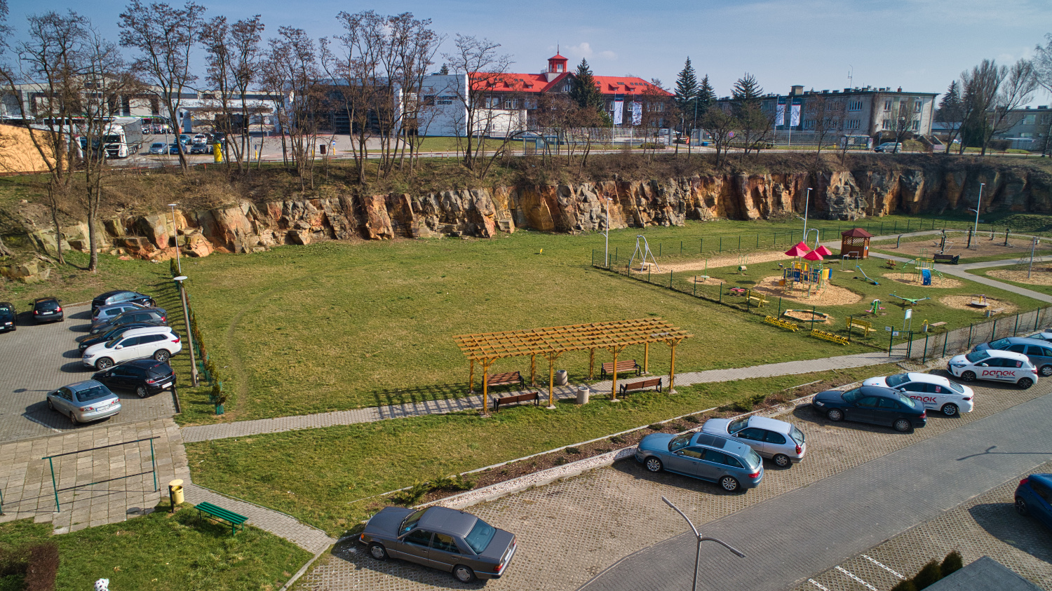 teren na którym stanie tężnia images